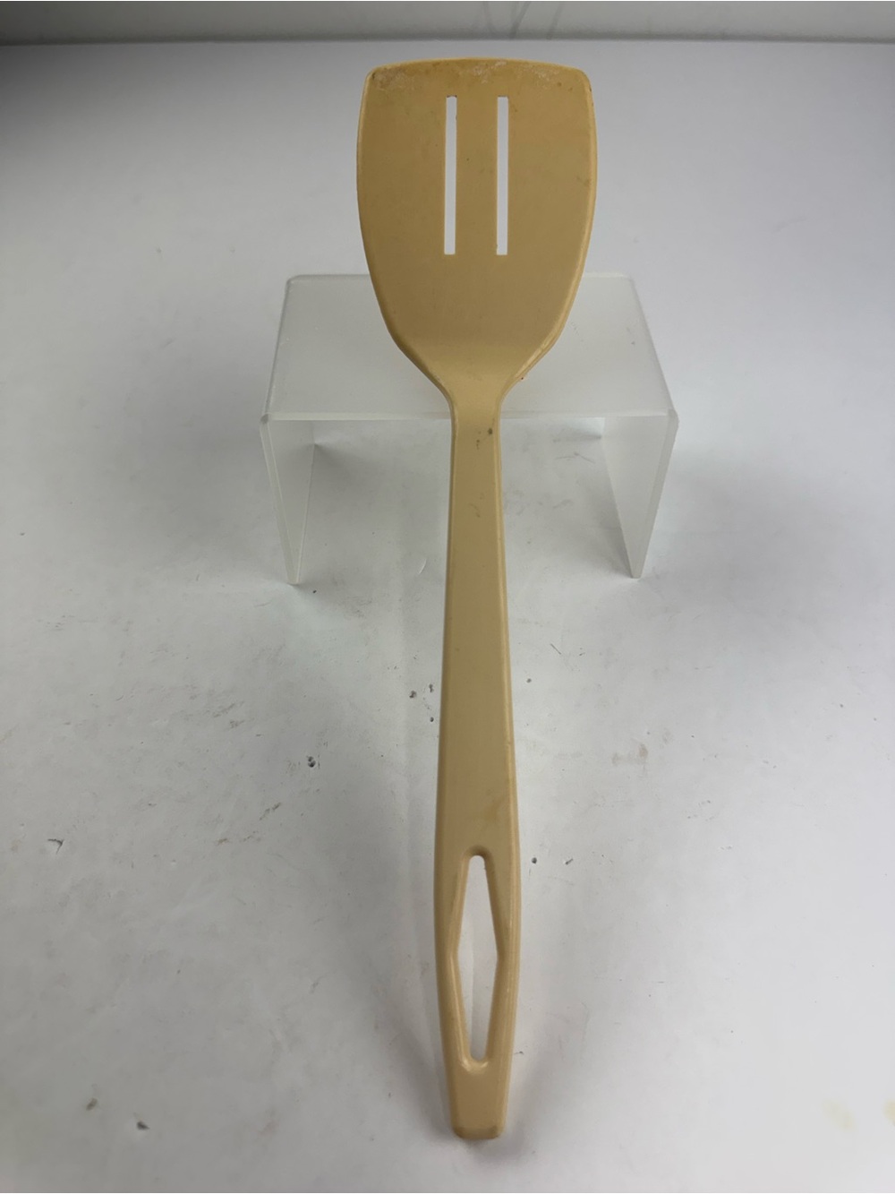 VTG Tailor Made 2 Slot Spatula Turner Flipper Nylon Plastic Beige/Almond